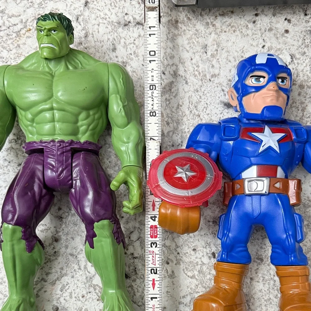 Fisher Price Imaginext Superhero Action Batman, Captain America, the Hulk - Picture 4 of 6